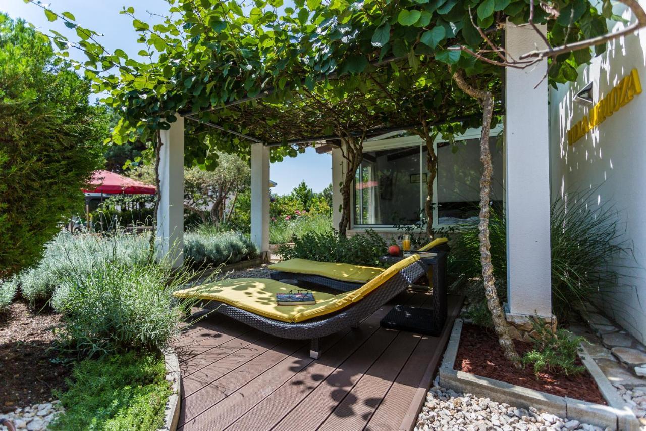Molnar Resort Apartment Ljiljana Brzac Exterior foto